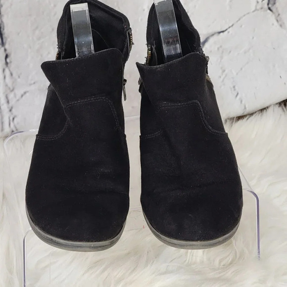 American Rag Abby Black Suede Ankle Bootie Round Toe Block Heel Double Zip 9.5 - Picture 6 of 14